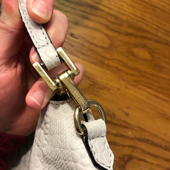 NWOT Burberry off-white/stone leather bag - Picture 5 of 8